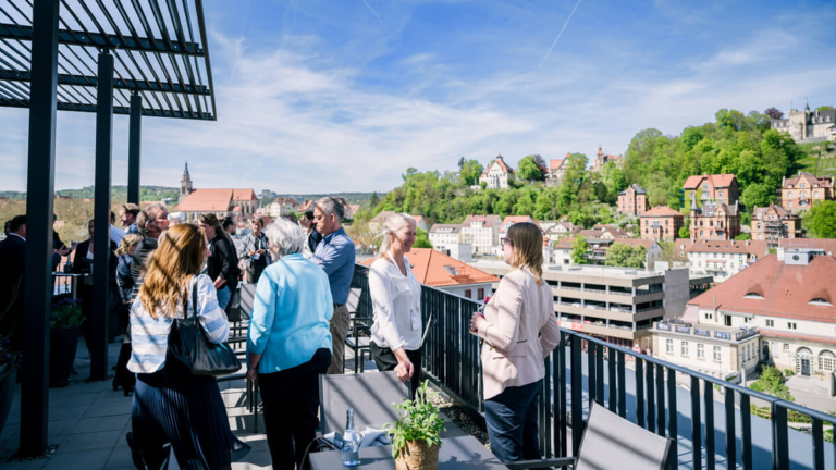 Der Blick über Tübingen auf der Dachterrasse